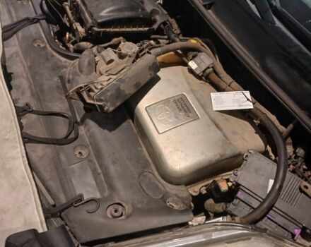 Серый Тойота Приус, объемом двигателя 4 л и пробегом 300 тыс. км за 4200 $, фото 1 на Automoto.ua