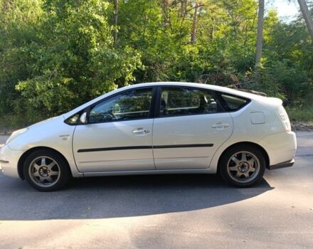 Серый Тойота Приус, объемом двигателя 1.5 л и пробегом 270 тыс. км за 5999 $, фото 3 на Automoto.ua