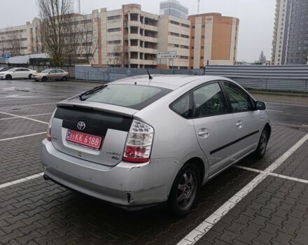 Серый Тойота Приус, объемом двигателя 1.5 л и пробегом 274 тыс. км за 5990 $, фото 4 на Automoto.ua