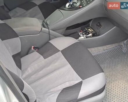 Серый Тойота Приус, объемом двигателя 1.8 л и пробегом 420 тыс. км за 9190 $, фото 9 на Automoto.ua