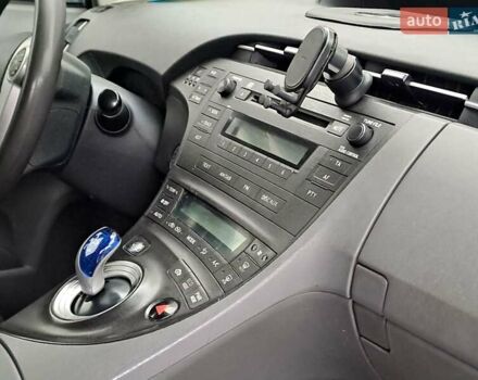 Серый Тойота Приус, объемом двигателя 1.8 л и пробегом 420 тыс. км за 9190 $, фото 6 на Automoto.ua