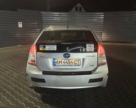 Серый Тойота Приус, объемом двигателя 1.8 л и пробегом 300 тыс. км за 9000 $, фото 1 на Automoto.ua