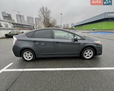 Серый Тойота Приус, объемом двигателя 1.8 л и пробегом 285 тыс. км за 9800 $, фото 1 на Automoto.ua