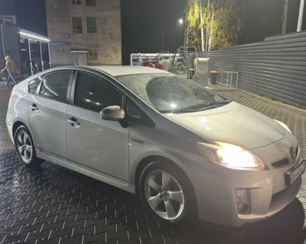 Серый Тойота Приус, объемом двигателя 1.8 л и пробегом 300 тыс. км за 10000 $, фото 2 на Automoto.ua