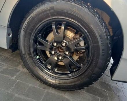 Серый Тойота Приус, объемом двигателя 1.8 л и пробегом 420 тыс. км за 8700 $, фото 6 на Automoto.ua