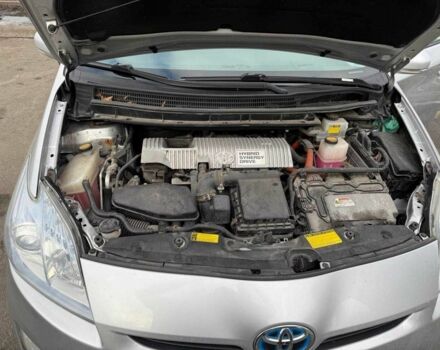 Серый Тойота Приус, объемом двигателя 1.8 л и пробегом 270 тыс. км за 8600 $, фото 5 на Automoto.ua