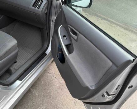 Серый Тойота Приус, объемом двигателя 1.8 л и пробегом 270 тыс. км за 8600 $, фото 7 на Automoto.ua