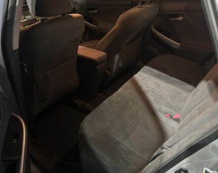 Серый Тойота Приус, объемом двигателя 1.8 л и пробегом 300 тыс. км за 10000 $, фото 5 на Automoto.ua