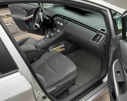 Серый Тойота Приус, объемом двигателя 1.8 л и пробегом 270 тыс. км за 8600 $, фото 6 на Automoto.ua