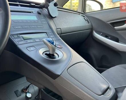 Сірий Тойота Пріус, об'ємом двигуна 1.8 л та пробігом 204 тис. км за 9490 $, фото 17 на Automoto.ua