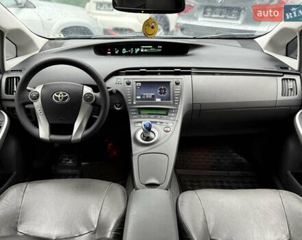 Сірий Тойота Пріус, об'ємом двигуна 1.8 л та пробігом 267 тис. км за 8900 $, фото 44 на Automoto.ua