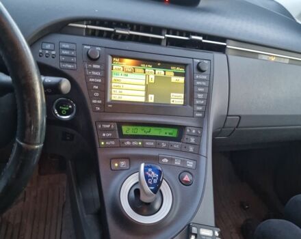 Серый Тойота Приус, объемом двигателя 1.8 л и пробегом 280 тыс. км за 10800 $, фото 6 на Automoto.ua