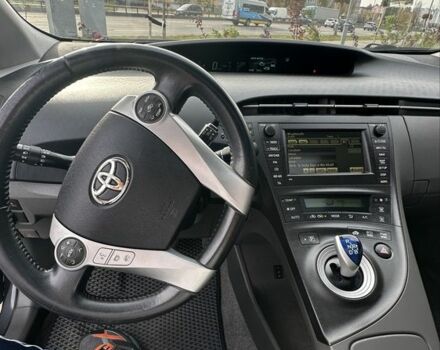 Серый Тойота Приус, объемом двигателя 1.8 л и пробегом 373 тыс. км за 11500 $, фото 4 на Automoto.ua