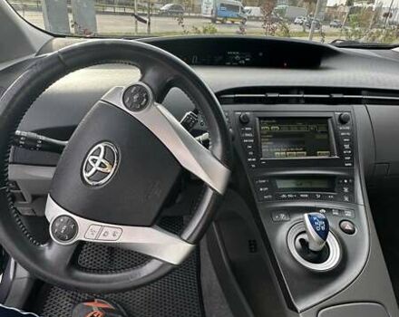 Серый Тойота Приус, объемом двигателя 1.8 л и пробегом 300 тыс. км за 11500 $, фото 16 на Automoto.ua