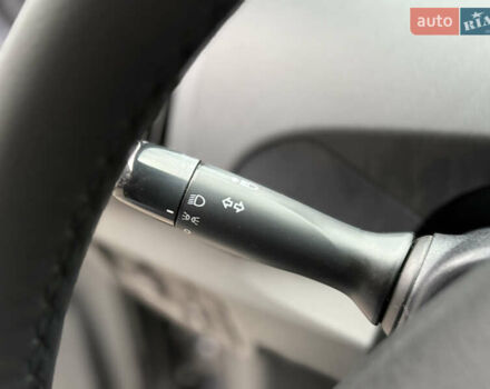 Сірий Тойота Пріус, об'ємом двигуна 1.8 л та пробігом 267 тис. км за 8900 $, фото 57 на Automoto.ua