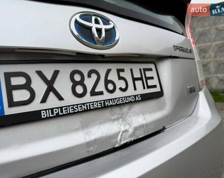 Серый Тойота Приус, объемом двигателя 1.8 л и пробегом 336 тыс. км за 7800 $, фото 23 на Automoto.ua