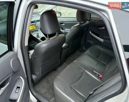 Серый Тойота Приус, объемом двигателя 1.8 л и пробегом 336 тыс. км за 7800 $, фото 12 на Automoto.ua