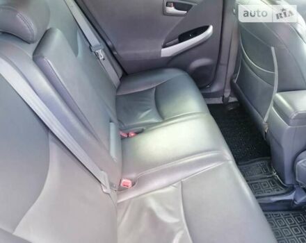 Серый Тойота Приус, объемом двигателя 1.8 л и пробегом 260 тыс. км за 10500 $, фото 3 на Automoto.ua