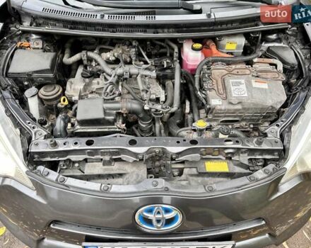 Тойота Приус 2012 в Кропивницком (Кировограде) на Automoto.ua Серый Тойота Приус, объемом двигателя 1.5 л и пробегом 220 тыс. км за 8700 $, фото 15 на Automoto.ua