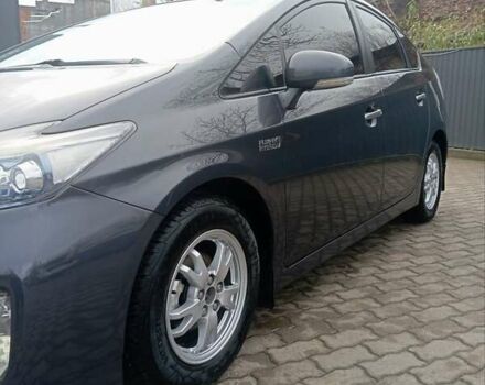 Серый Тойота Приус, объемом двигателя 1.8 л и пробегом 449 тыс. км за 10400 $, фото 12 на Automoto.ua