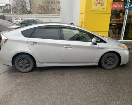 Серый Тойота Приус, объемом двигателя 1.8 л и пробегом 355 тыс. км за 10700 $, фото 2 на Automoto.ua