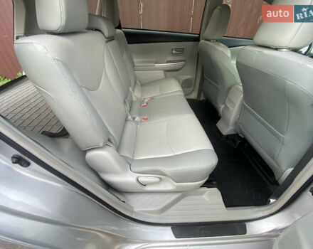 Серый Тойота Приус, объемом двигателя 1.8 л и пробегом 273 тыс. км за 11000 $, фото 4 на Automoto.ua