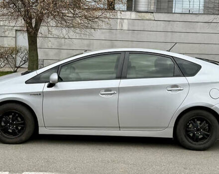 Сірий Тойота Пріус, об'ємом двигуна 1.8 л та пробігом 230 тис. км за 9500 $, фото 5 на Automoto.ua