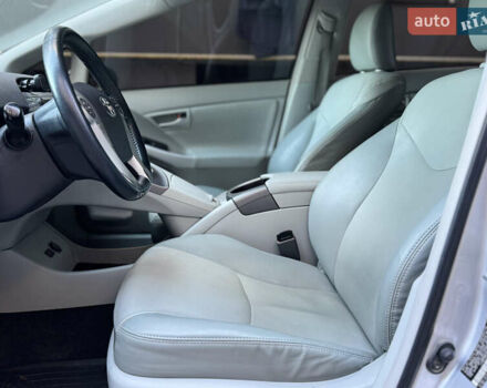 Сірий Тойота Пріус, об'ємом двигуна 1.8 л та пробігом 269 тис. км за 11499 $, фото 43 на Automoto.ua