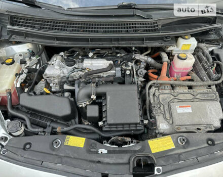 Сірий Тойота Пріус, об'ємом двигуна 1.8 л та пробігом 212 тис. км за 10999 $, фото 58 на Automoto.ua