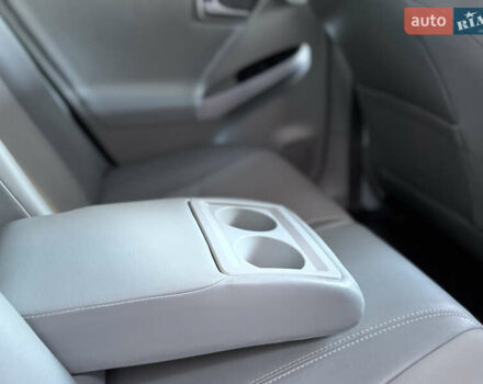 Сірий Тойота Пріус, об'ємом двигуна 1.8 л та пробігом 269 тис. км за 11499 $, фото 60 на Automoto.ua