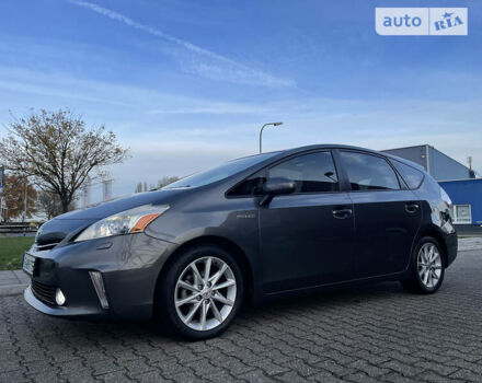 Серый Тойота Приус, объемом двигателя 1.8 л и пробегом 289 тыс. км за 11500 $, фото 1 на Automoto.ua