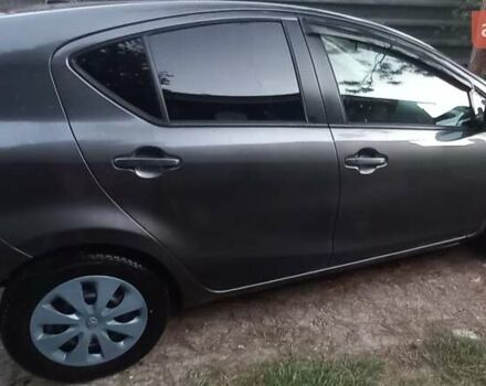 Серый Тойота Приус, объемом двигателя 1.5 л и пробегом 251 тыс. км за 8600 $, фото 2 на Automoto.ua