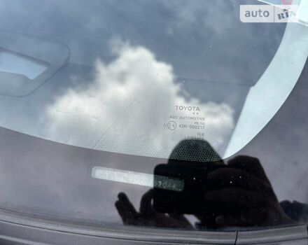 Сірий Тойота Пріус, об'ємом двигуна 1.8 л та пробігом 212 тис. км за 10999 $, фото 13 на Automoto.ua