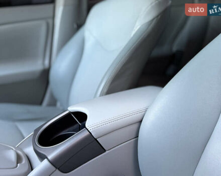 Сірий Тойота Пріус, об'ємом двигуна 1.8 л та пробігом 269 тис. км за 11499 $, фото 49 на Automoto.ua