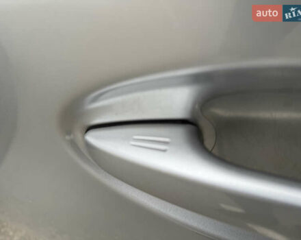 Сірий Тойота Пріус, об'ємом двигуна 1.8 л та пробігом 230 тис. км за 9500 $, фото 11 на Automoto.ua