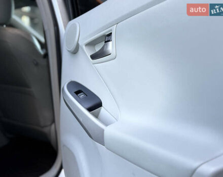 Сірий Тойота Пріус, об'ємом двигуна 1.8 л та пробігом 269 тис. км за 11499 $, фото 58 на Automoto.ua