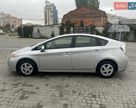 Серый Тойота Приус, объемом двигателя 1.8 л и пробегом 206 тыс. км за 10000 $, фото 7 на Automoto.ua