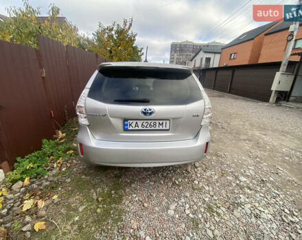 Серый Тойота Приус, объемом двигателя 1.8 л и пробегом 273 тыс. км за 11000 $, фото 2 на Automoto.ua