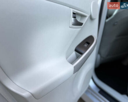 Сірий Тойота Пріус, об'ємом двигуна 1.8 л та пробігом 269 тис. км за 11499 $, фото 63 на Automoto.ua