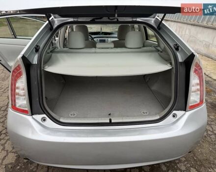 Серый Тойота Приус, объемом двигателя 1.8 л и пробегом 327 тыс. км за 11700 $, фото 10 на Automoto.ua