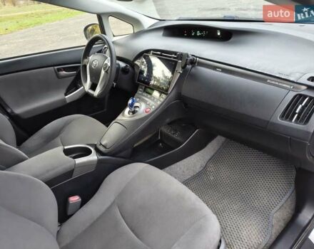 Сірий Тойота Пріус, об'ємом двигуна 1.8 л та пробігом 240 тис. км за 9990 $, фото 8 на Automoto.ua