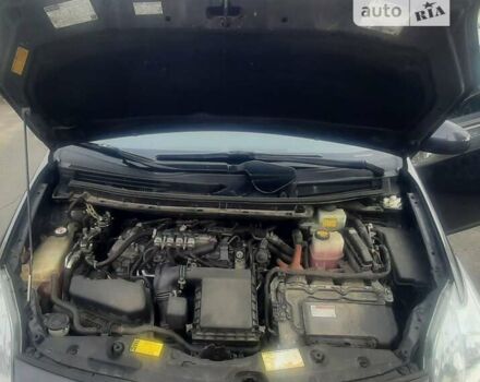 Сірий Тойота Пріус, об'ємом двигуна 1.8 л та пробігом 318 тис. км за 9200 $, фото 10 на Automoto.ua