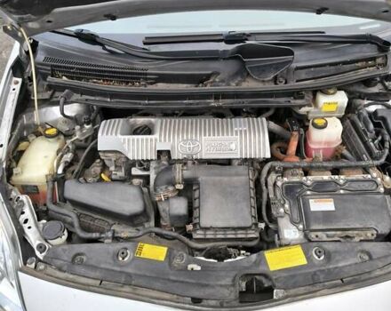 Сірий Тойота Пріус, об'ємом двигуна 1.8 л та пробігом 240 тис. км за 9990 $, фото 5 на Automoto.ua