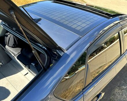 Серый Тойота Приус, объемом двигателя 1.8 л и пробегом 269 тыс. км за 10200 $, фото 7 на Automoto.ua