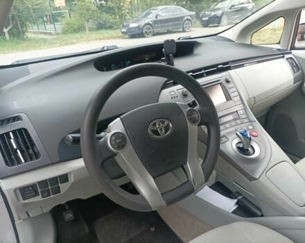 Серый Тойота Приус, объемом двигателя 1.8 л и пробегом 202 тыс. км за 9900 $, фото 3 на Automoto.ua