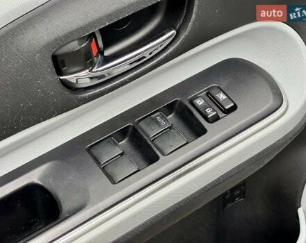 Серый Тойота Приус, объемом двигателя 1.5 л и пробегом 228 тыс. км за 12490 $, фото 23 на Automoto.ua