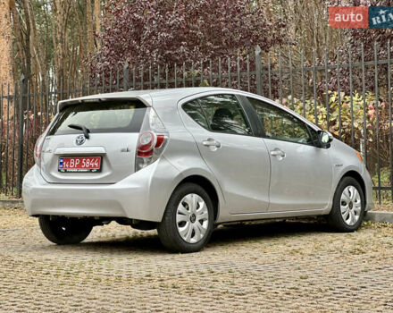 Серый Тойота Приус, объемом двигателя 1.5 л и пробегом 228 тыс. км за 12490 $, фото 19 на Automoto.ua