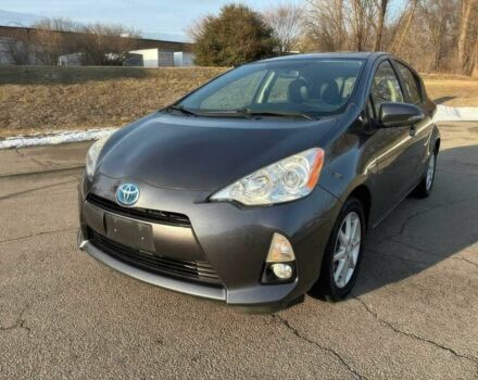 Серый Тойота Приус, объемом двигателя 1.5 л и пробегом 84 тыс. км за 2000 $, фото 2 на Automoto.ua