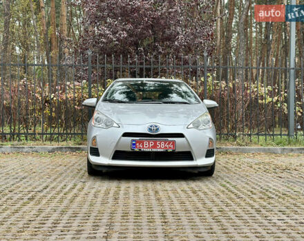 Серый Тойота Приус, объемом двигателя 1.5 л и пробегом 228 тыс. км за 12490 $, фото 1 на Automoto.ua