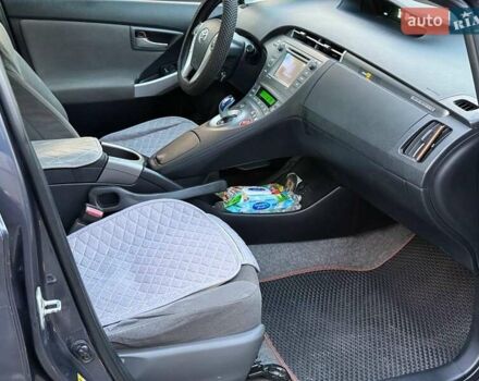 Серый Тойота Приус, объемом двигателя 1.8 л и пробегом 186 тыс. км за 11490 $, фото 14 на Automoto.ua